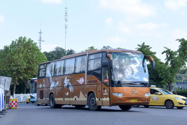 （大巴車租車平臺）深圳大巴租車從兩方面把握服務質(zhì)量